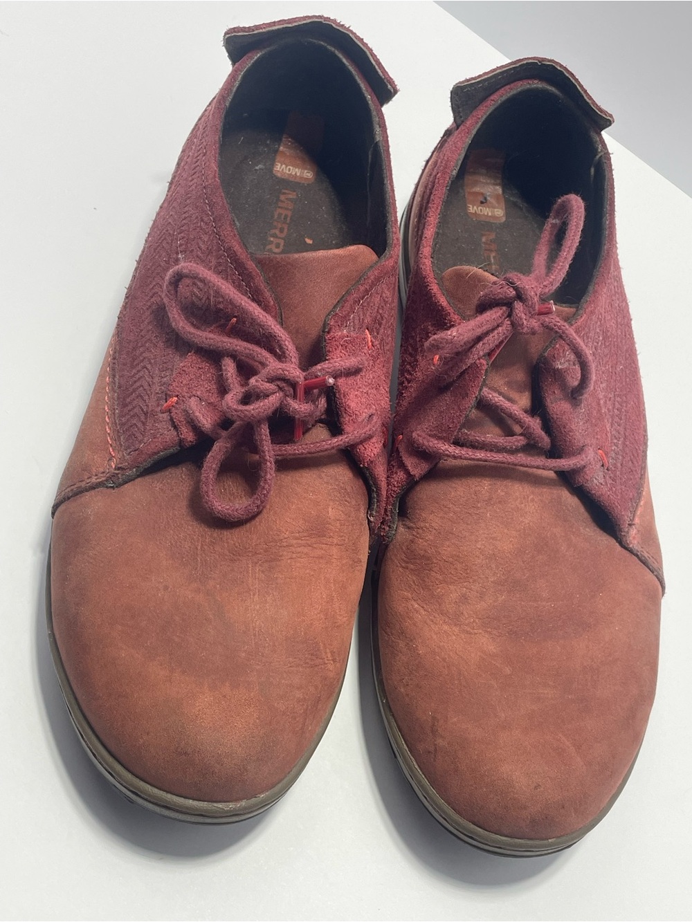 Merrell‎ Women's Lace-Up Sneakers in Burgundy and Rust - Picture 2 of 8